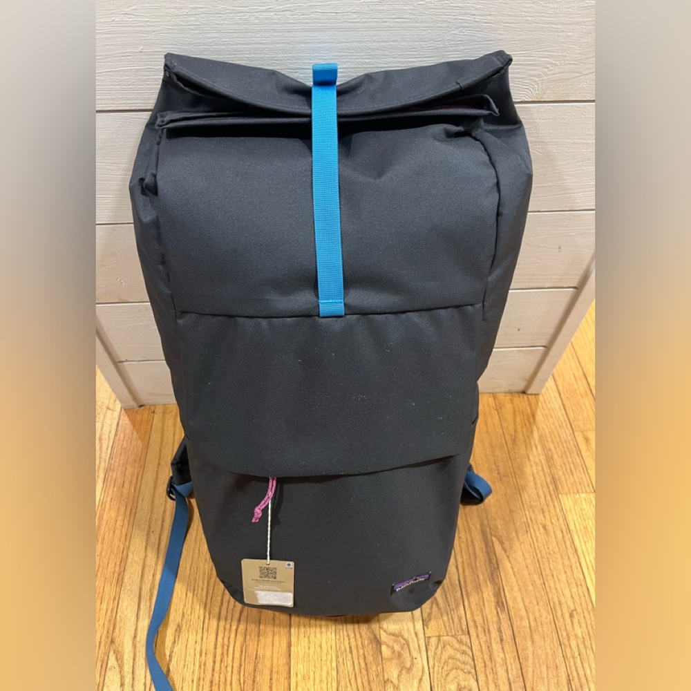 Patagonia Fieldsmith Roll-top backpack Sale!!  Black—NEW-with tags-authentic